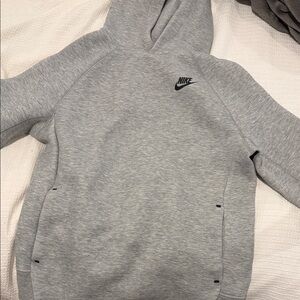 Nike tech fleece Heather Gray Pullover Hoodie brand new